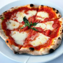 Teaser Image: Classic Margherita Pizza